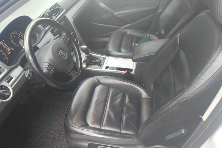 Used Volkswagen Passat 2015 1.8TSI DSG Prestige Edition Left Front Seat