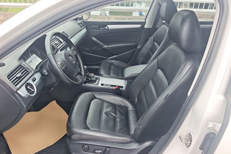 Used Volkswagen Passat 2015 1.8TSI DSG Prestige Edition Left Front Seat