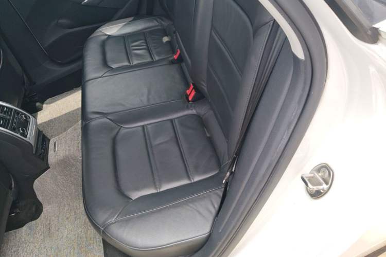 Used Volkswagen Passat 2015 1.8TSI DSG Prestige Edition Left Rear Seat