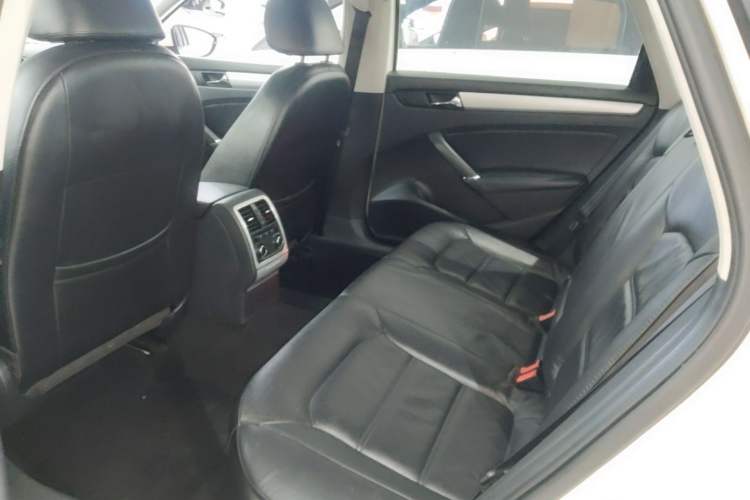 Used Volkswagen Passat 2015 1.8TSI DSG Prestige Edition Left Rear Seat