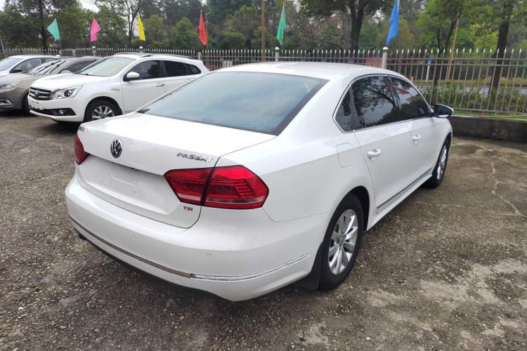 Used Volkswagen Passat 2015 1.8TSI DSG Prestige Edition Rear Right 45 Deg