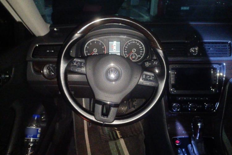 Used Volkswagen Passat 2015 1.8TSI DSG Ultimate Edition Steering Wheel