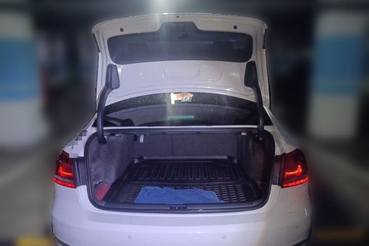 Used Volkswagen Passat 2015 1.8TSI DSG Ultimate Edition Trunk