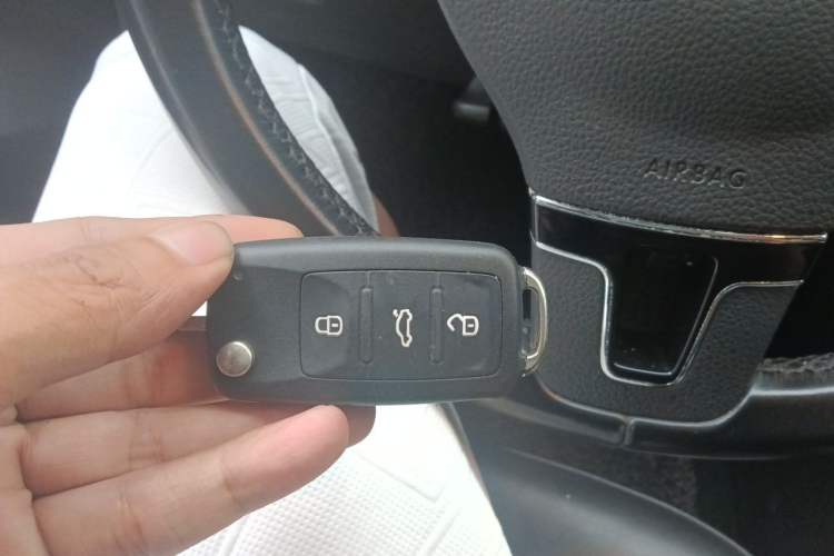 Used Volkswagen Passat 2015 1.8TSI DSG Prestige Edition Vehicle Key