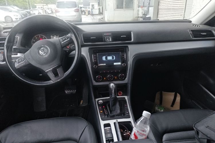 Used Volkswagen Passat 2015 1.8TSI DSG Prestige Edition Center Console