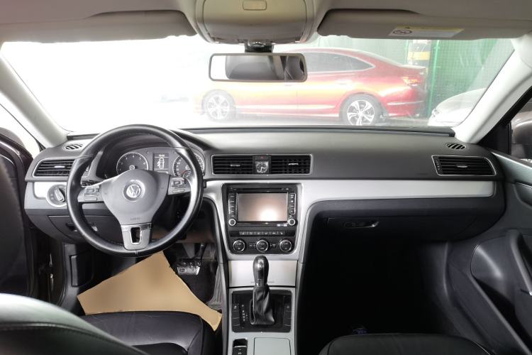Used Volkswagen Passat 2015 1.8TSI DSG Prestige Edition Center Console