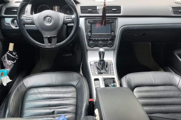 Used Volkswagen Passat 2015 1.8TSI DSG Prestige Edition Center Console