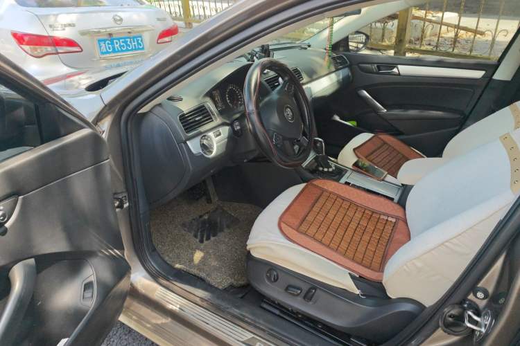 Used Volkswagen Passat 2015 1.8TSI DSG Prestige Edition Driver Seat