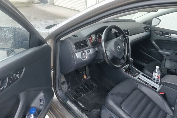 Used Volkswagen Passat 2015 1.8TSI DSG Prestige Edition Driver Seat