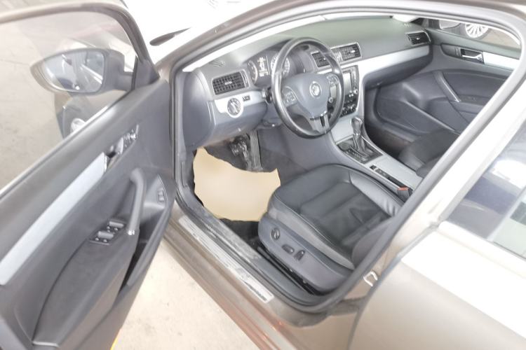 Used Volkswagen Passat 2015 1.8TSI DSG Prestige Edition Driver Seat
