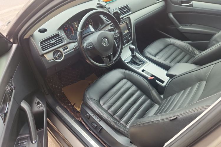 Used Volkswagen Passat 2015 1.8TSI DSG Prestige Edition Driver Seat