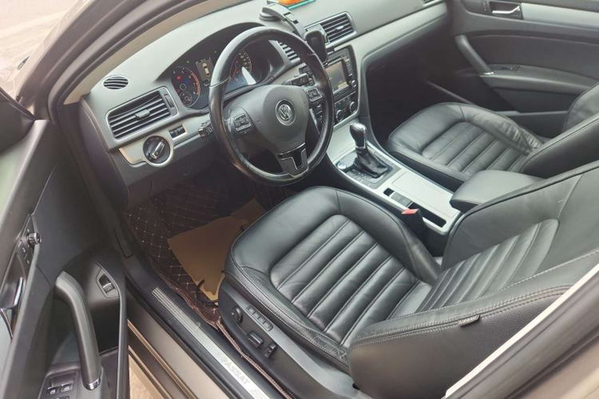 Used Volkswagen Passat 2015 1.8TSI DSG Prestige Edition Driver Seat