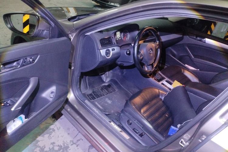 Used Volkswagen Passat 2015 1.8TSI DSG Prestige Edition Driver Seat