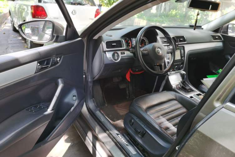 Used Volkswagen Passat 2015 1.8TSI DSG Prestige Edition Driver Seat