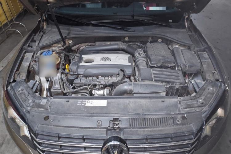 Used Volkswagen Passat 2015 1.8TSI DSG Prestige Edition Engine Bay