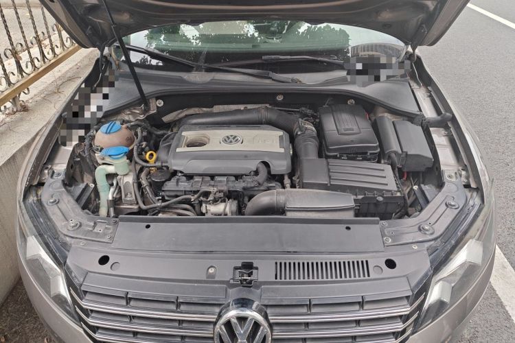 Used Volkswagen Passat 2015 1.8TSI DSG Prestige Edition Engine Bay