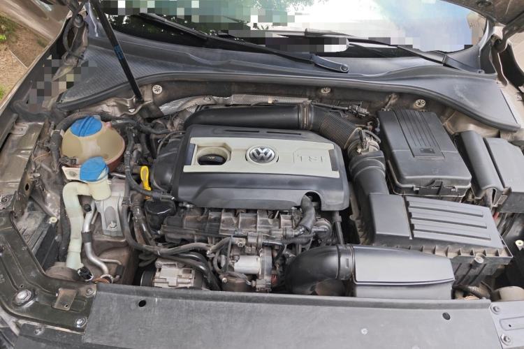 Used Volkswagen Passat 2015 1.8TSI DSG Ultimate Edition Engine Bay