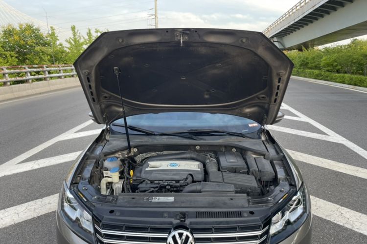 Used Volkswagen Passat 2015 2.0 TSI DSG Prestige Edition Engine Bay
