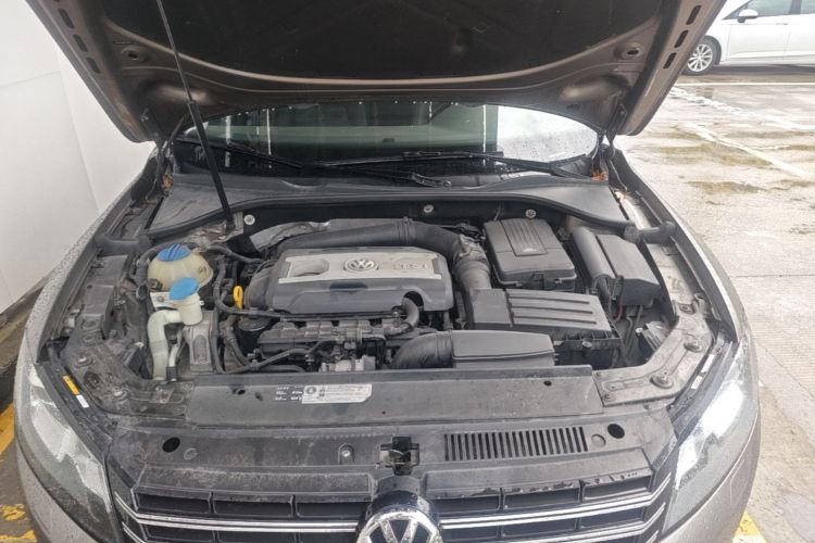 Used Volkswagen Passat 2015 1.8TSI DSG Prestige Edition Engine Bay
