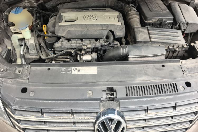 Used Volkswagen Passat 2015 1.8TSI DSG Prestige Edition Engine Bay