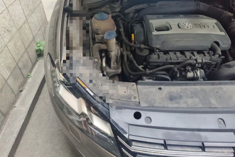 Used Volkswagen Passat 2015 1.8TSI DSG Prestige Edition Engine Bay Right