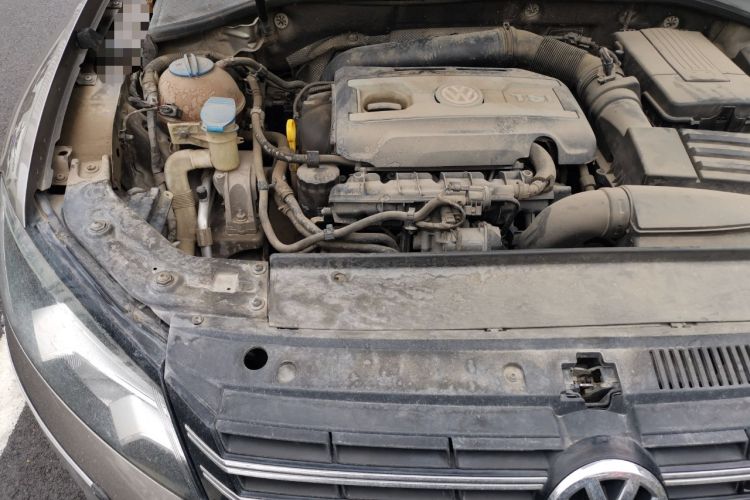 Used Volkswagen Passat 2015 1.8TSI DSG Prestige Edition Engine Bay Right