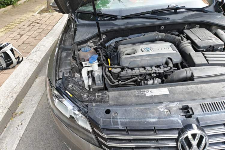Used Volkswagen Passat 2015 2.0 TSI DSG Prestige Edition Engine Bay Right