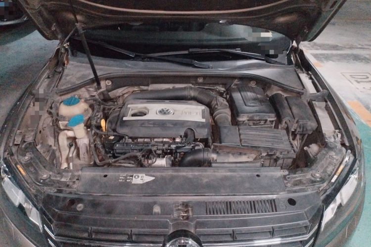 Used Volkswagen Passat 2015 1.8TSI DSG Prestige Edition Engine Bay