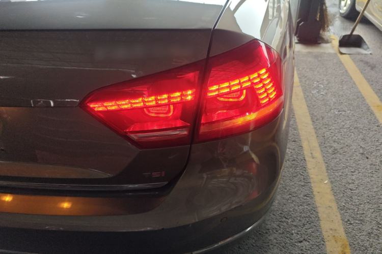 Used Volkswagen Passat 2015 1.8TSI DSG Prestige Edition Exterior 2
