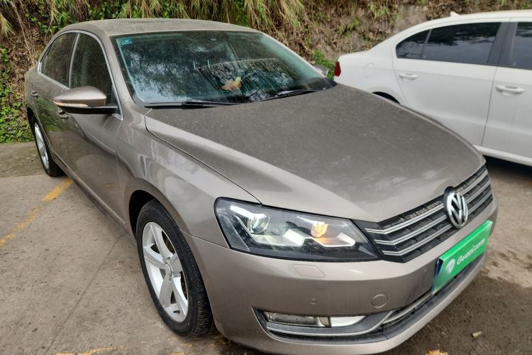 Used Volkswagen Passat 2015 1.8TSI DSG Prestige Edition Front Right 45 Deg