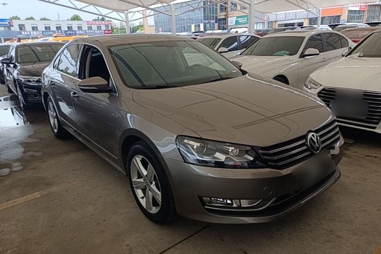 Used Volkswagen Passat 2015 1.8TSI DSG Prestige Edition Front Right 45 Deg