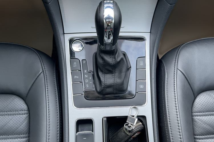 Used Volkswagen Passat 2015 2.0 TSI DSG Prestige Edition Gear Lever