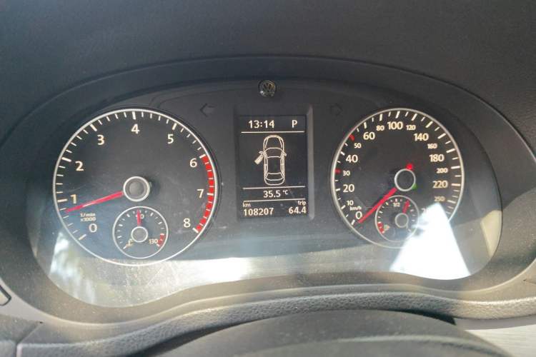 Used Volkswagen Passat 2015 1.8TSI DSG Prestige Edition Instrument Cluster