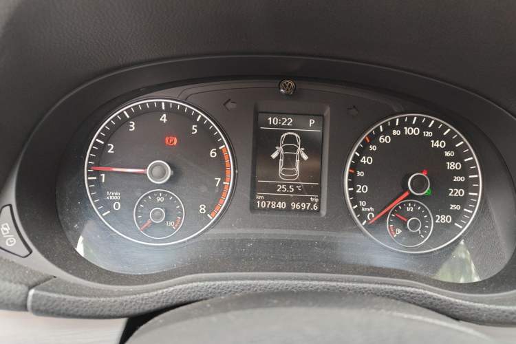 Used Volkswagen Passat 2015 1.8TSI DSG Prestige Edition Instrument Cluster