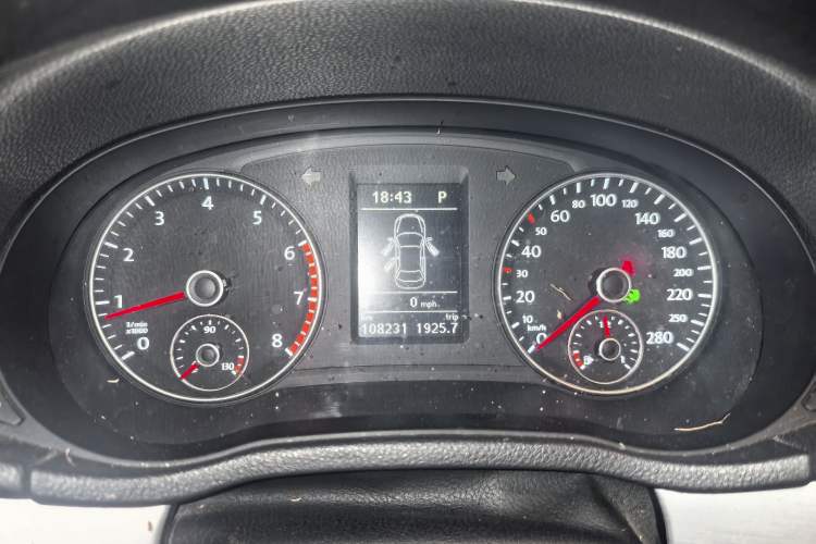 Used Volkswagen Passat 2015 1.8TSI DSG Prestige Edition Instrument Cluster