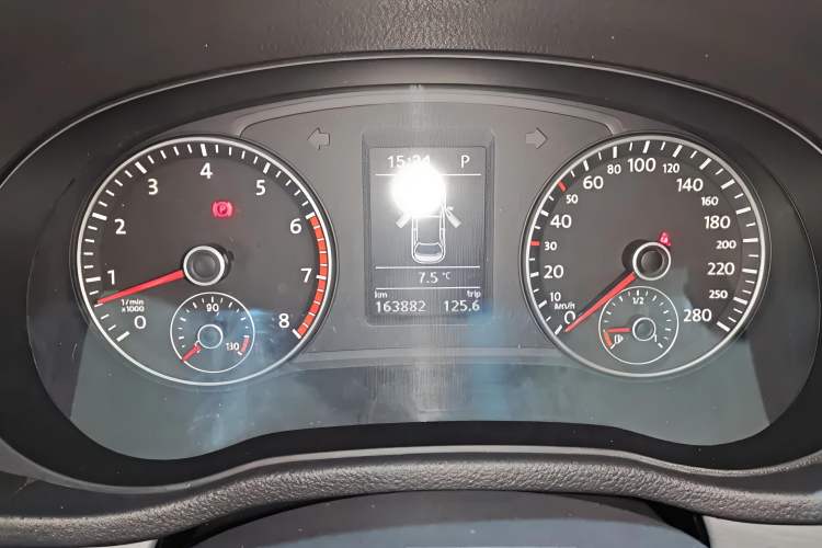 Used Volkswagen Passat 2015 1.8TSI DSG Prestige Edition Instrument Cluster