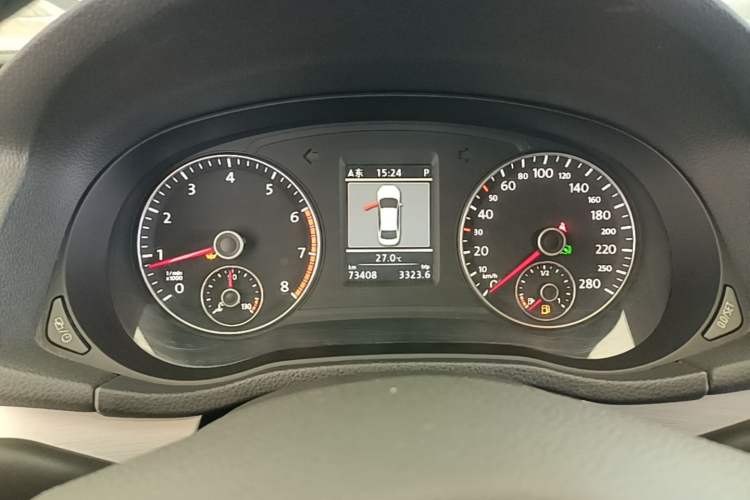 Used Volkswagen Passat 2015 1.8TSI DSG Prestige Edition Instrument Cluster