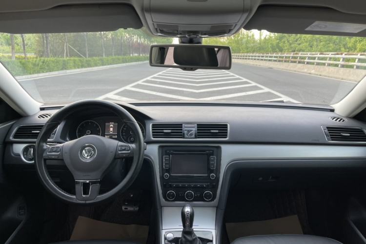 Used Volkswagen Passat 2015 2.0 TSI DSG Prestige Edition Interior 1