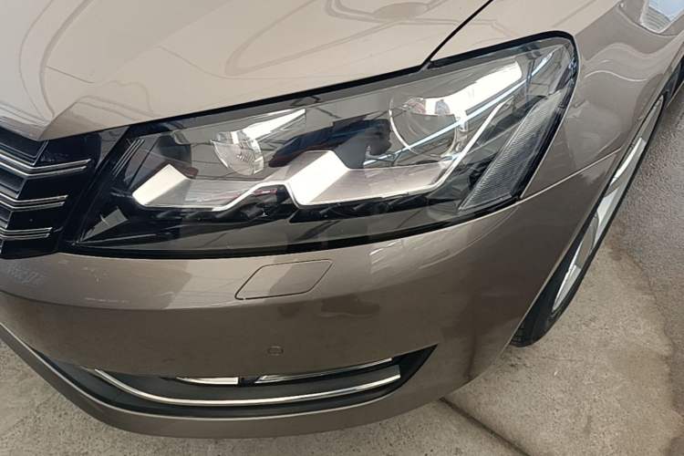 Used Volkswagen Passat 2015 1.8TSI DSG Prestige Edition Left Front Headlight