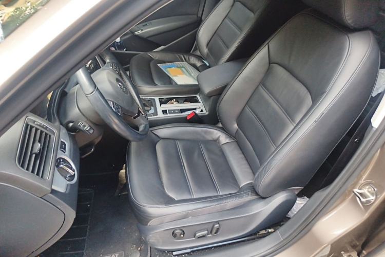 Used Volkswagen Passat 2015 1.8TSI DSG Prestige Edition Left Front Seat