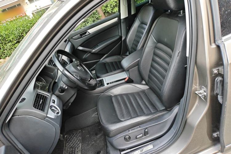 Used Volkswagen Passat 2015 2.0 TSI DSG Prestige Edition Left Front Seat