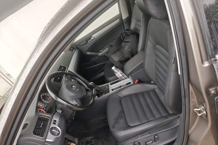 Used Volkswagen Passat 2015 1.8TSI DSG Prestige Edition Left Front Seat