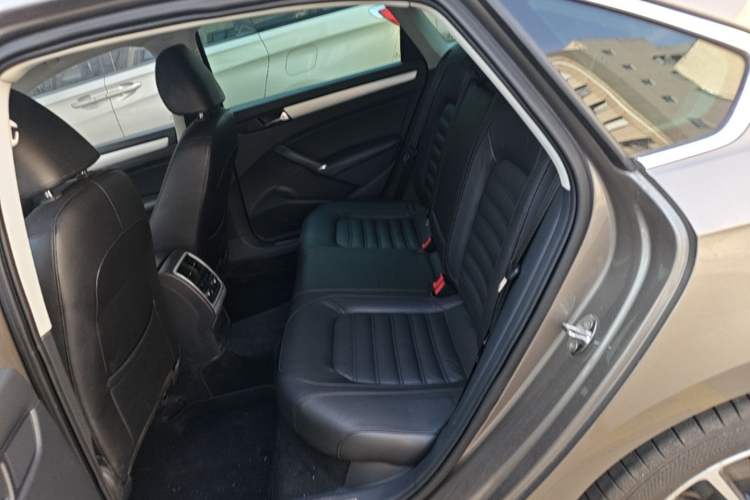 Used Volkswagen Passat 2015 1.8TSI DSG Prestige Edition Left Rear Seat