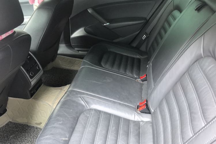 Used Volkswagen Passat 2015 1.8TSI DSG Prestige Edition Left Rear Seat