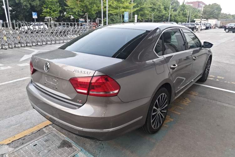 Used Volkswagen Passat 2015 1.8TSI DSG Prestige Edition Rear Right 45 Deg