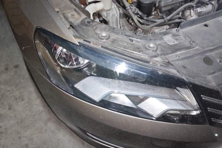 Used Volkswagen Passat 2015 1.8TSI DSG Prestige Edition Right Front Headlight
