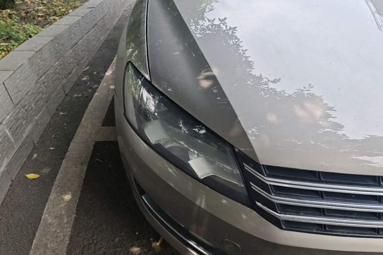 Used Volkswagen Passat 2015 1.8TSI DSG Prestige Edition Right Front Headlight