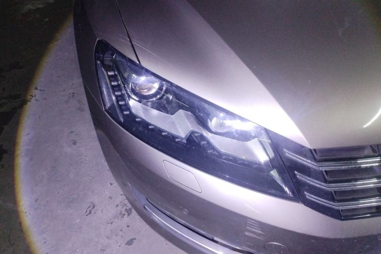 Used Volkswagen Passat 2015 1.8TSI DSG Prestige Edition Right Front Headlight