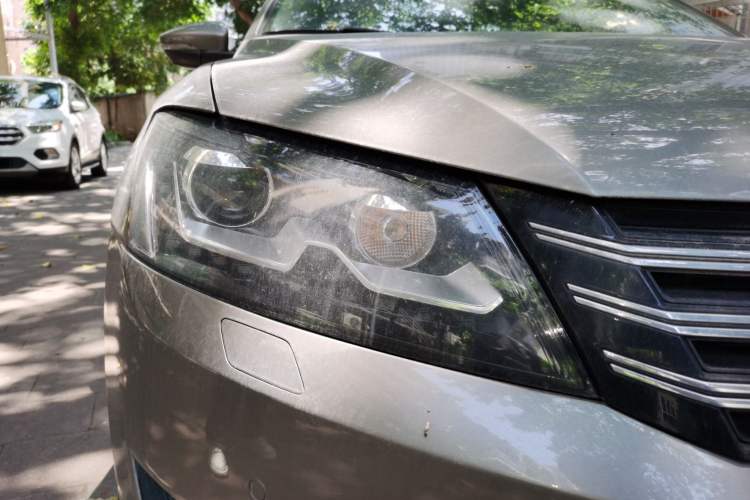 Used Volkswagen Passat 2015 1.8TSI DSG Prestige Edition Right Front Headlight