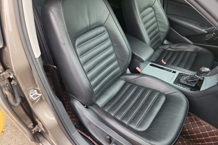 Used Volkswagen Passat 2015 1.8TSI DSG Prestige Edition Right Front Seat